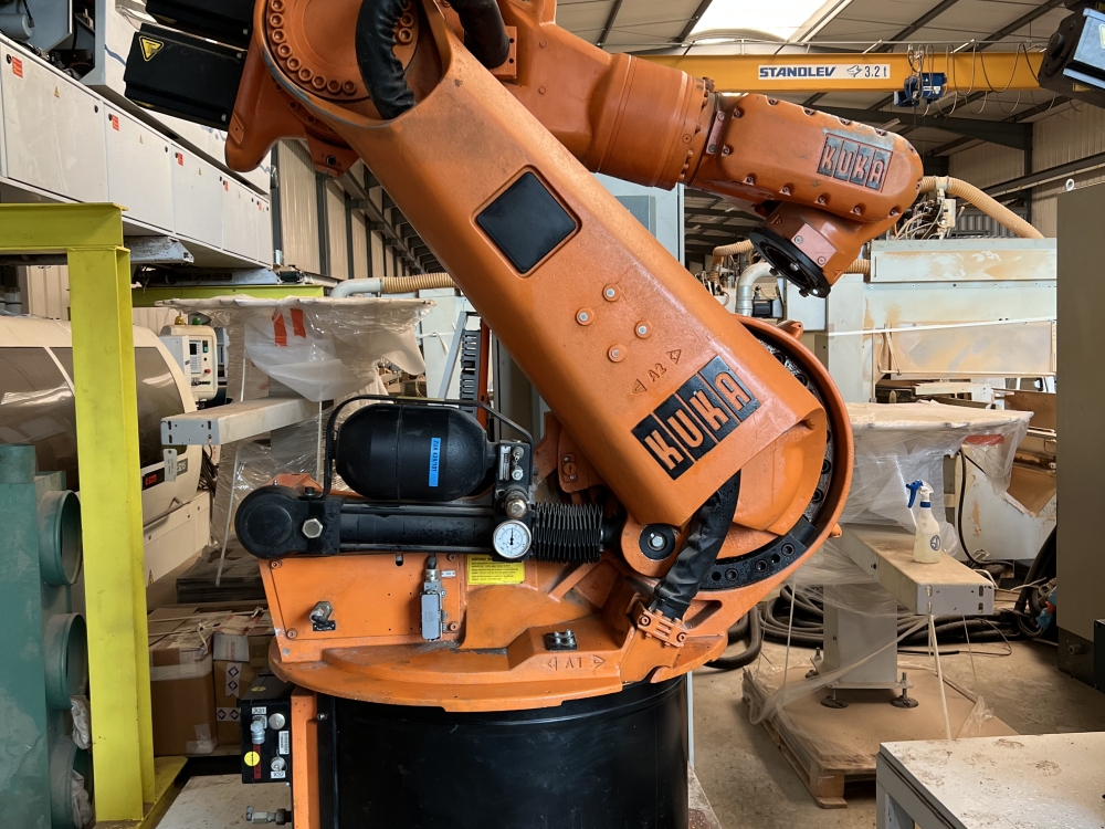 Robot industriel articulé 6 axes KUKA KR125 - B1632 bis Image 2