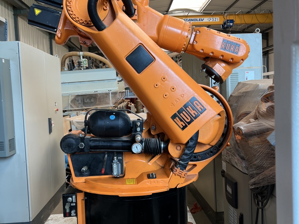 Industrial 6 axis articulated robot KUKA KR150 - B1626 Image 2